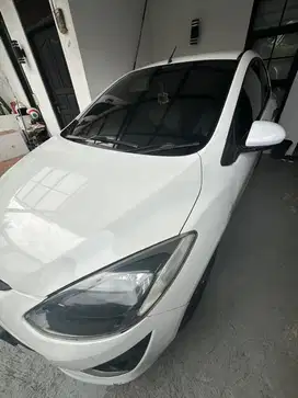 Mazda 2 2011 Bensin