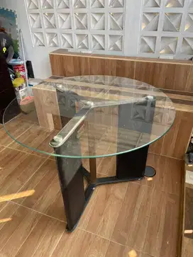 Dijual Meja makan Kaca bulat untuk 3 kursi