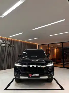 Toyota Land Cruiser 300 VXR 4x4 AT 2024