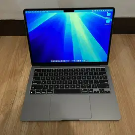MACBOOK AIR M2 LIKE NEW!