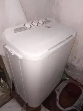 Mesin cuci SHARP 2tabung