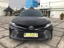 Toyota Camry V 2.5 At 2018/2019/2020 Hitam, KM 40rb