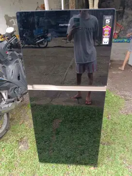 Kulkas Polytron 2 pintu normal