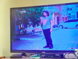 Tv led panasonic 32 inch + stb sogo