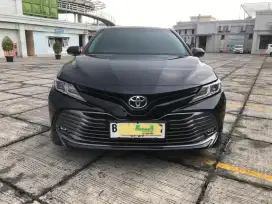 Camry V 2.5 At 2018/2019/2020 Hitam, KM 40rb