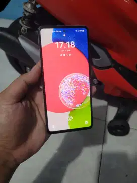 Samsung Galaxy A52s 5G 8/256 hp & charger