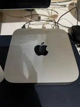 Mac Mini M2 2023 & Apple LED Cinema Display 24