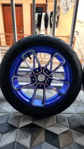 Second Velg Luigy CS-06 warna biru+Bonus Ban Maxxis R1 amp
