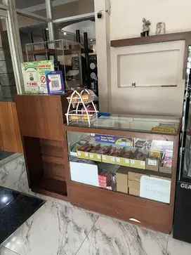 Meja Kasir dan meja display