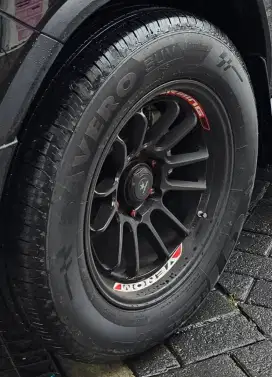 VELG MODEL TERBARU BESERTA BAN 99 % BARU OASANG 1 MINGGU