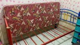 Divan besi ukuran 90x200