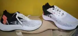 Jual Sepatu running import