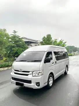 Toyota Hiace Commuter 3.0 Diesel M/T 2024 KM LOW !
