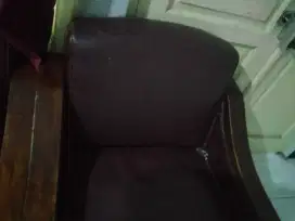 Sofa second  merah maroon kulit Dan kayu