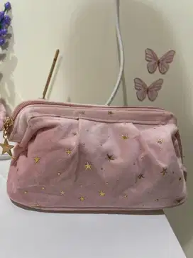 Pouch makeup warna pink muat banyak bisa naruh apa aja