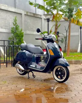 JUAL MURAH VESPA GTS 150 3V 2016 HITAM