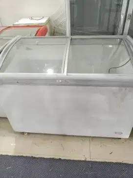 FREEZER MERK GEA MURAH