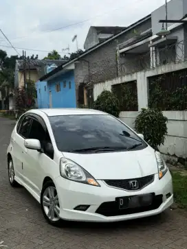 Honda jazz RS 2010 AT 2010 lengkap fullset pajak isi mulus rawatan