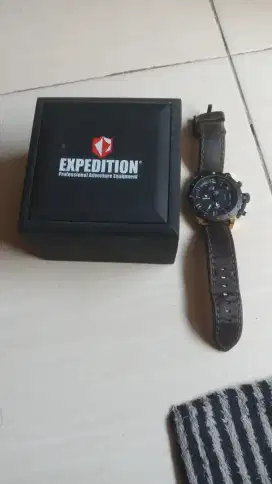 Jam tangan expedition E 6381 M seken