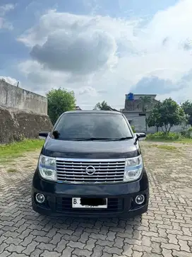Nissan Elgrand E51 3.5 2008 (langka)