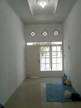 DIJUAL RUMAH MINIMALIS 2 LANTAI WIGUNA KOMPLEKS PERUMAHAN