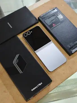 Samsung Galaxy Z Flip 6 5G 12/256Gb Unit Likenew Mulus