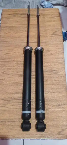 Shock Absorber Tokico bekas Nissan made in thailand