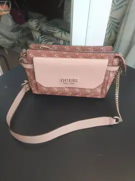 Tas Wanita Merk GUESS warna coklat