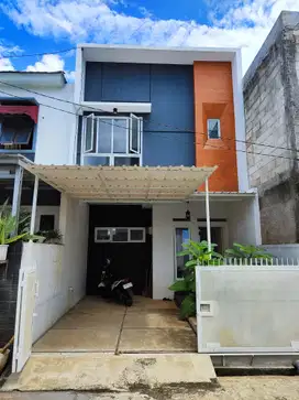 Rumah 2 Lantai Bagus Murah Bebas Banjir di Jatimakmur Pondokgede