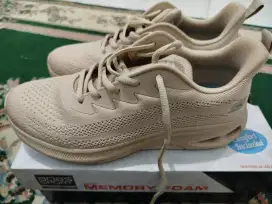 Skechers women vegan