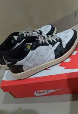 nike x travis scoot, like new
