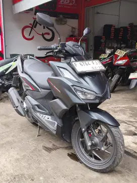 (JUAL CEPAT) Honda Vario 160 2024, Siap pakai!