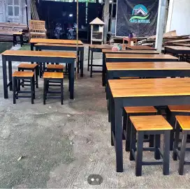 Di juwal meja kursi lestoran  set kursi 4 meja 1