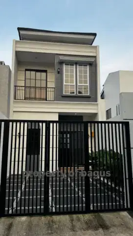 Dijual Rumah Baru American Style di Cluster Mewah