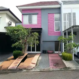 Dijual cepat rumah cantik diperumahan kota wisata Cibubur