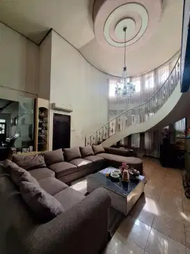 Dijual rumah+gudang petemon barat nol jalan raya letak strategis