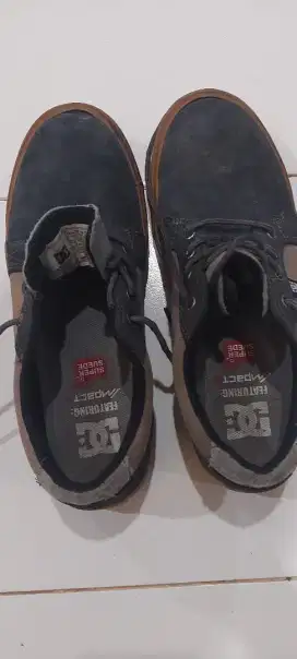 Jual sepatu seken Ori