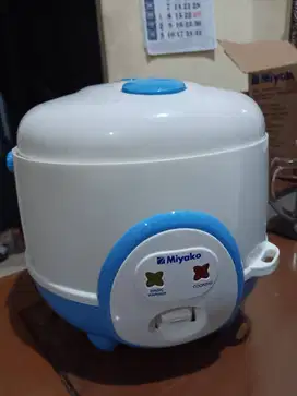 Rice Cooker, Penanak Nasi, Penghangat dan Pengukus Nasi Miyako 1 Liter