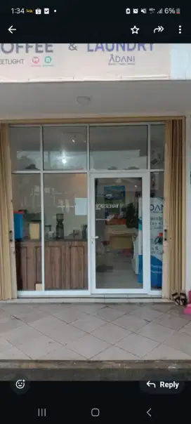 Kaca partisi toko
