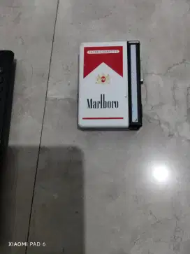 Tempat rokok dan korek vintage