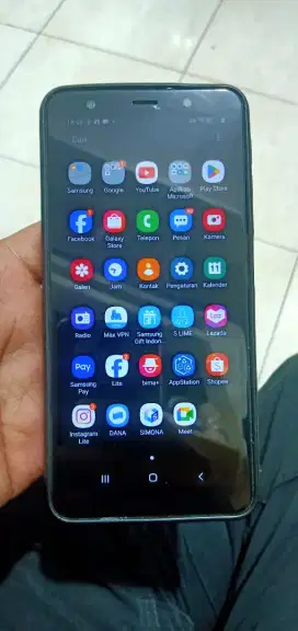 Samsung A7 2018 minus