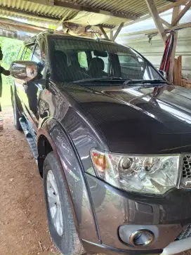 Pajero sport Dakar at 2012 mulus