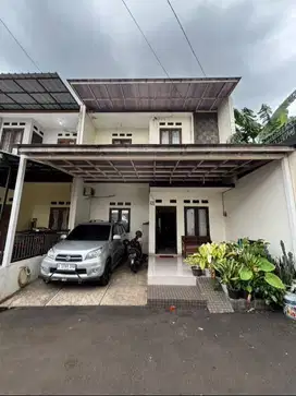 Dijual Rumah di dekat Pasar Kramat jati dalam Komplek SHM 81/94 m2
