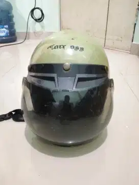 Helm bogo bekas