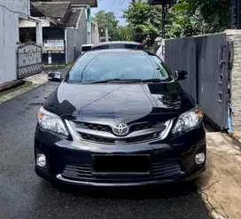 Toyota Corolla Altis 2.0 V 2011 Low KM