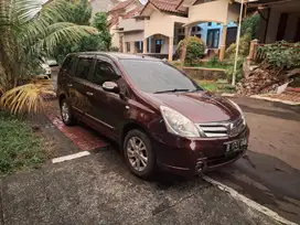 Nissan Grand livina Ultimate Low KM Original 2012
