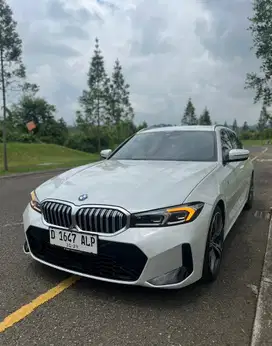 BMW 330i Touring Wagon 2024 km 3k