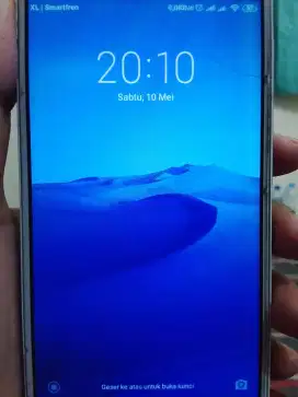 LCD xiomi redmi 5a minus retak dikit, casing habis ganti.
