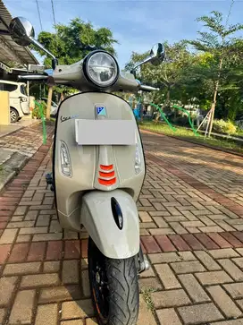 Vespa Primavera S 2023