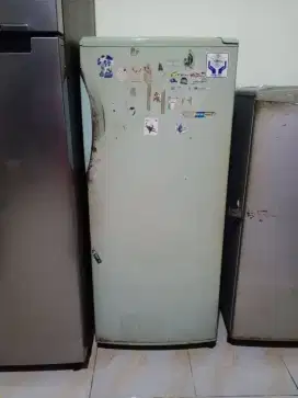 Dijual cepat kulkas 1 pintu mitsubishi